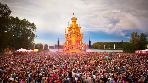 Is er interesse om vanuit Steenbergen met een partybus naar mysteryland te gaan 30€ pp . vol is vol!