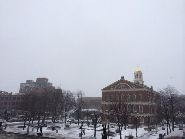 BradTatum's tweet image. Snowy Boston...#bringspring #7news