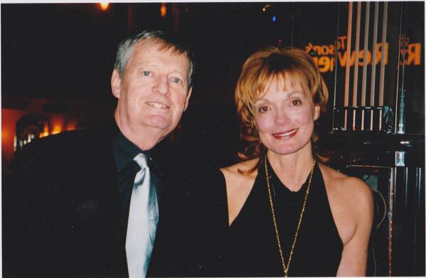 JudeeWales's tweet photo. Happy #ThrowbackThursday! March 3, 2005.  My husband Tom Watson, our family and I celebrated his "REWIREMENT DINNER" http://t.co/u1JQZfEkvQ