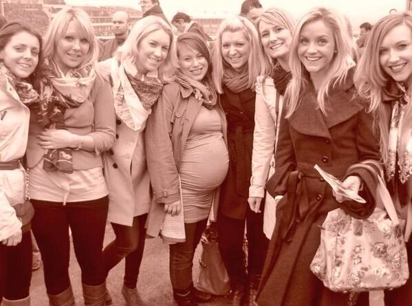 LEBT07's tweet photo. Cheltenham races with the girls #tbt #LoveYouGirls http://t.co/4KjBSaFKxZ
