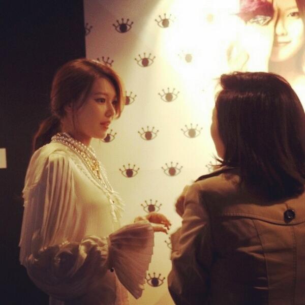 [PIC][13-03-2014]SooYoung tham dự sự kiện "InStyle 11th Anniversary Charity Project" Binbn-NCAAAu_tY