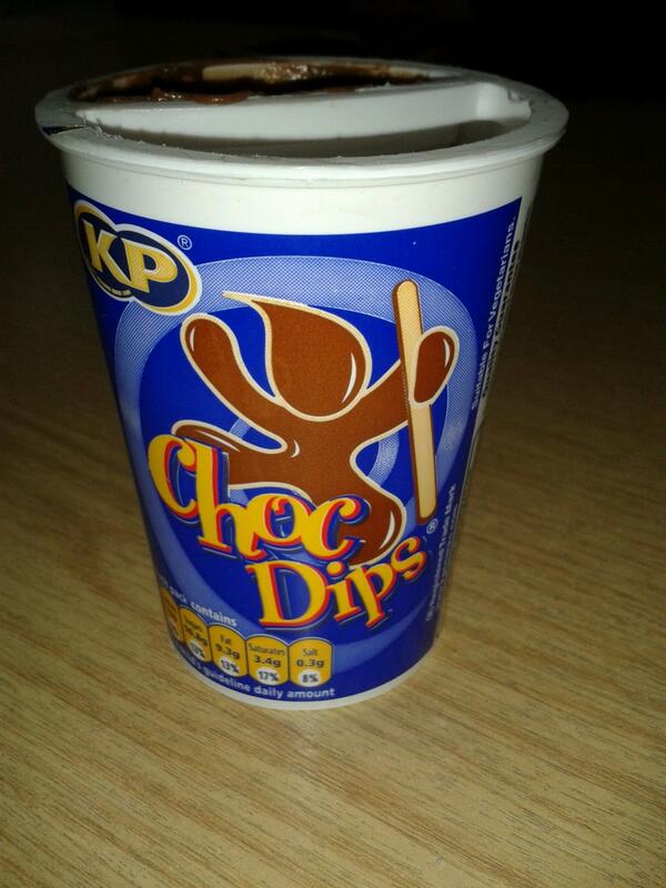 AmyHGA's tweet image. You do not get enough chocolate in these!! #lunchtimeproblems #6sticksleft #nochocolateleft #nomoredoubledipping