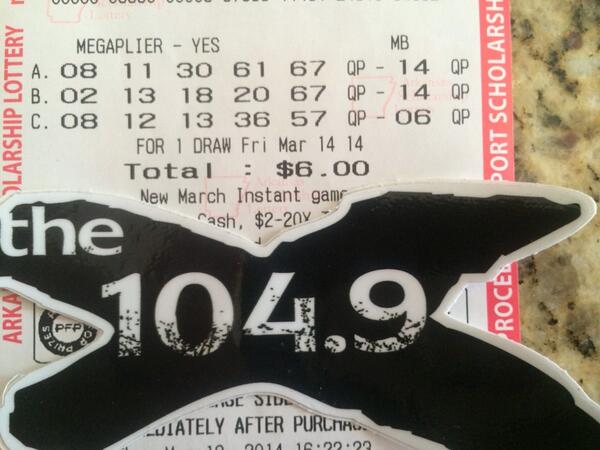 radiojondeek's tweet photo. RT this! If a line hits the jackpot, Jon/Deek will split the $353M with every single person who RT this! #whynotus http://t.co/SZQrnprBVV