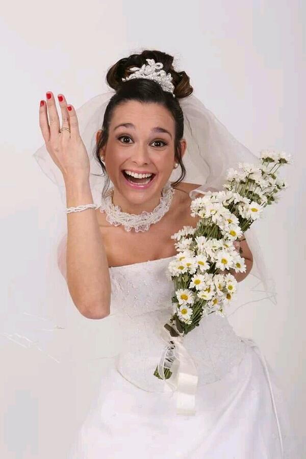 lalilalig's tweet photo. Se cae el cielo y se va abriendo para despedir a @RecienCasadosPy !!! Les esperamos a todos a las 21hs ! Aqui la eu http://t.co/LTjH0aQcMv