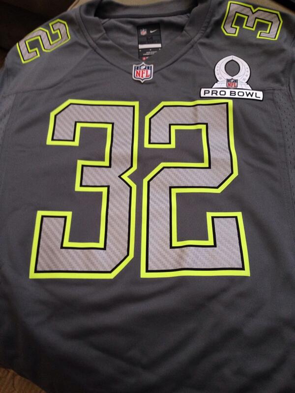 kstam70's tweet photo. It's finally here. What a beautiful jersey! #Chargers #BoltUp http://t.co/CI6TGRx8zt