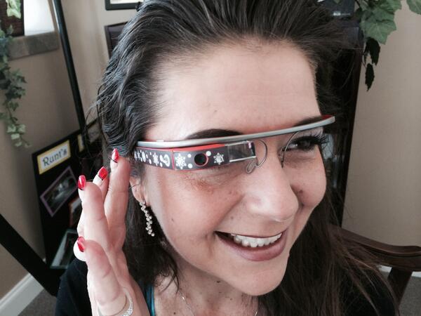 fox6dixonhayes's tweet photo. Tonight on Fox6 News at 6, meet Chara, a Rainbow City resident and user of Google Glass #myfoxal #ExplorerChara http://t.co/b0LIGLldZS