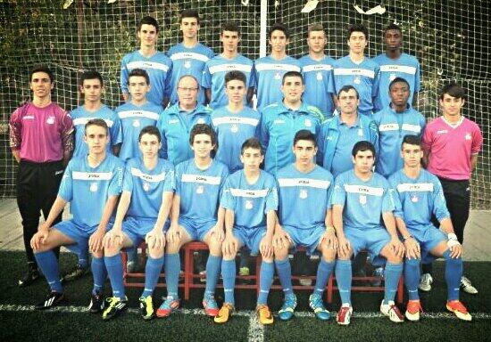 Lujan10_Edu16's tweet photo. Foto con el quipo, que grandes son tanto como futbolistas, como personas. http://t.co/xJKKM20dBg