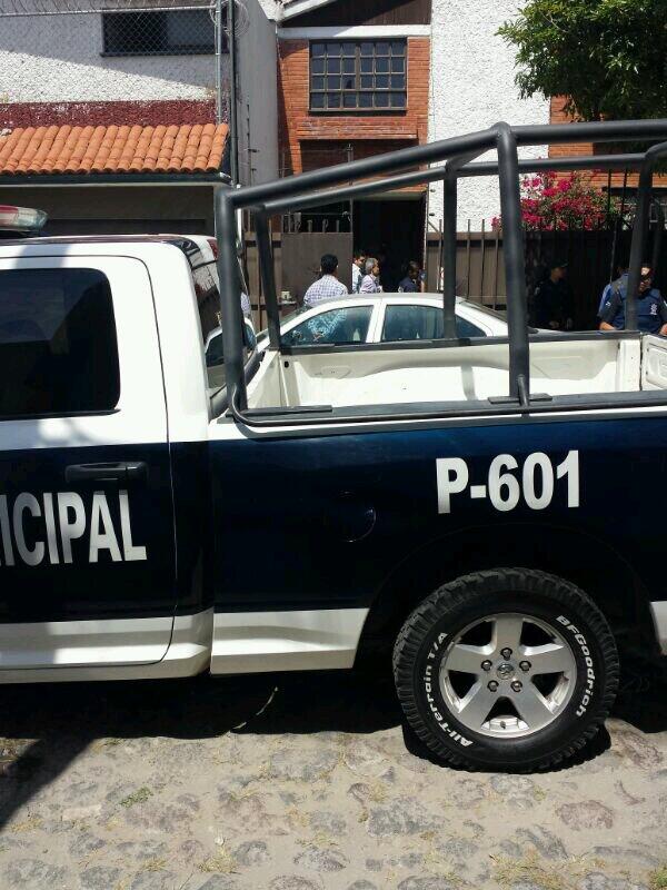 jcgtobon76's tweet photo. Un asalto más en la ciudad de puebla, les pedimos que nos den mayor seguridad @RafaGobernador @tonygalifayad http://t.co/hhUfa1BZNn