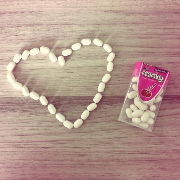 docilealimentos's tweet photo. Declare seu amor com Mini Minty! #love #amor #docile http://t.co/9MzpbgfFK3