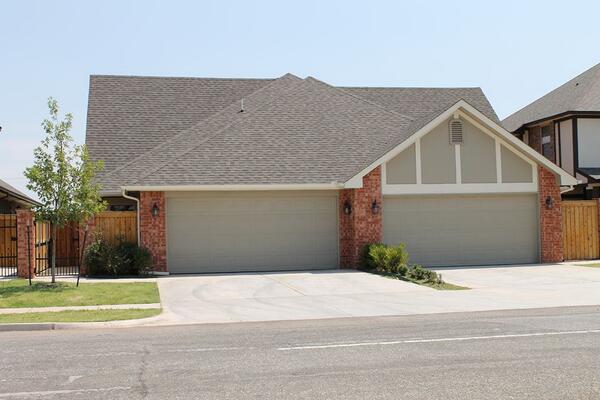 RonWaltersHomes's tweet image. We have 2 rentals near downtown &amp;amp; OU Med. 1st is 4bd 2.5 bath, 2nd is a 3bd 2bath. $1200/$1250/mo DM if interested!