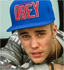 Maholy56Maria's tweet photo. I♥ JUSTIN BIEBER http://t.co/NsWUwbDn1T