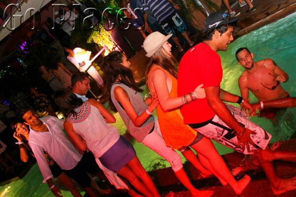 goplacesdigital's tweet photo. @TribeHotelKenya #poolparty #tribepoolparty #sharingmoments @BeDistinctiveke @goplacesKE http://t.co/iIS2EbMQWw http://t.co/rctIKmvmoi