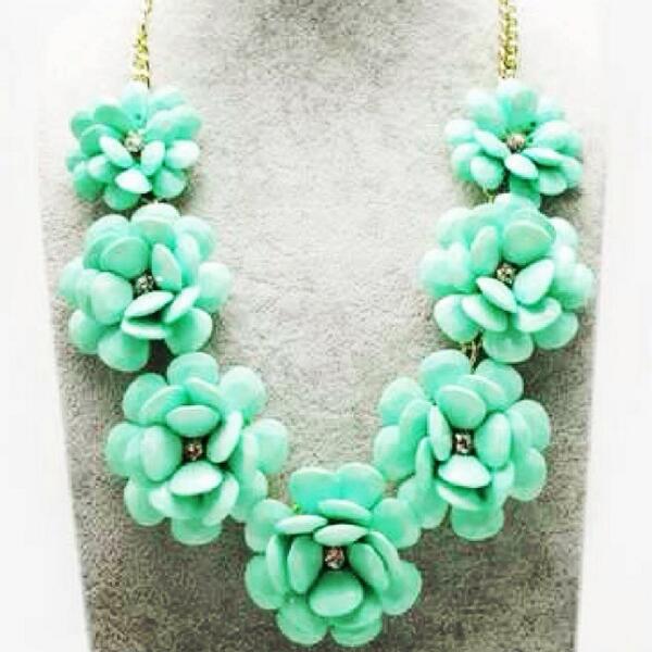 sparkle_ruby's tweet image. Stock in shortly! #aqua #blossom #necklace #sparkleruby