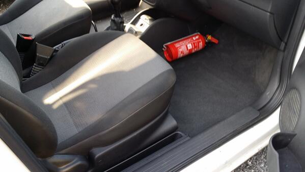 ProCarService's tweet image. dieptereiniging uitgevoerd ( schimmelbehandeling) wagen is 5jaar oud en staat 3 maand stil  

NA behandeling