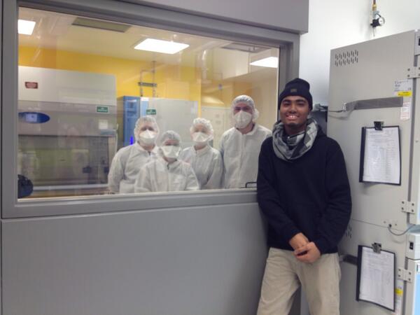 RoseEgge's tweet photo. @seattlechildren cancer survivor Milton meets the team who reprogrammed his T cells to fight leukemia! @bentownefdn http://t.co/zpqXPMZy8C