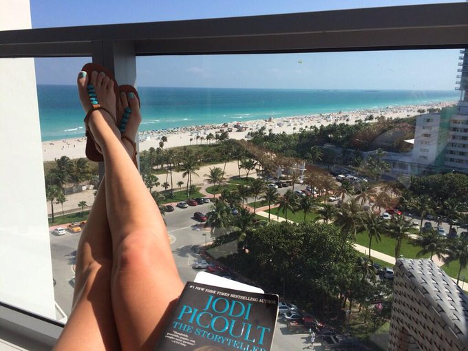 Finishisng the day on the balcony with a book 😎☀️💤 http://t.co/R5jcH4N5my<a href="/tag/snapchat"class="tags"><span>#snapchat</span></a>