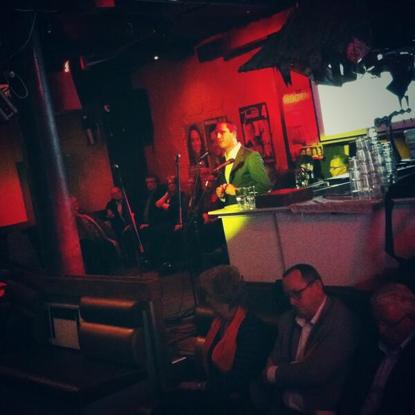 Sterke pitch van <a href="/samirbashara/">Samir Bashara</a> over #leegstand, #creativiteit en autoluwe binnenstad. #verkiezingsdebat #hof #hoorn