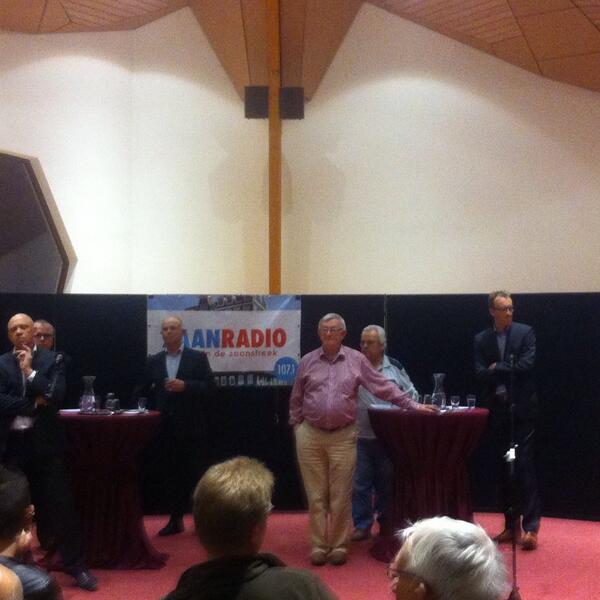 ingedrupsteen's tweet photo. Lijsttrekkersdebat in Wormerland. Goed gevulde zaal! http://t.co/jMJ2TSc1YX
