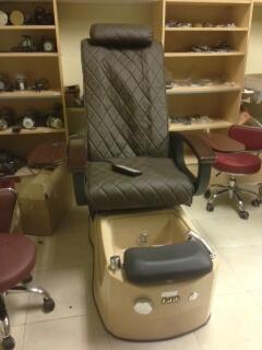 Spa_Mall's tweet photo. La Lili 4 Brand New on sale for 1800.00 http://t.co/BRX2rPnva7