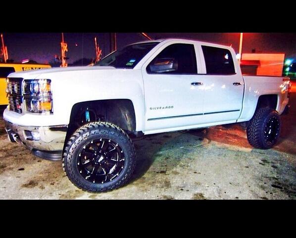 _LiftedTrucks_'s tweet photo. #Chevy http://t.co/lhfAMgaIph