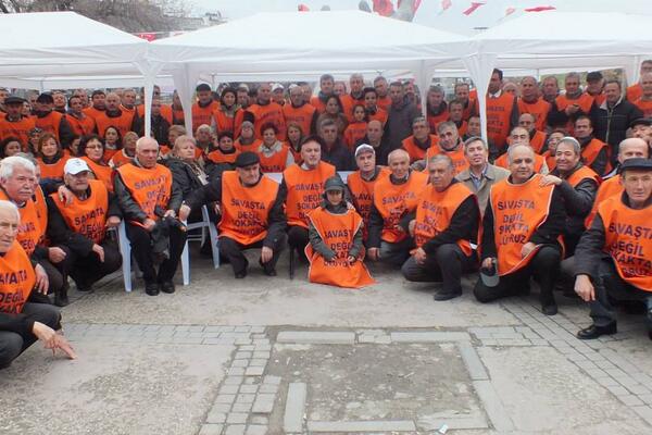 facebook.com/photo.php?fbid… On Beş Mart Şarkısı... Tayyar Yıldırım