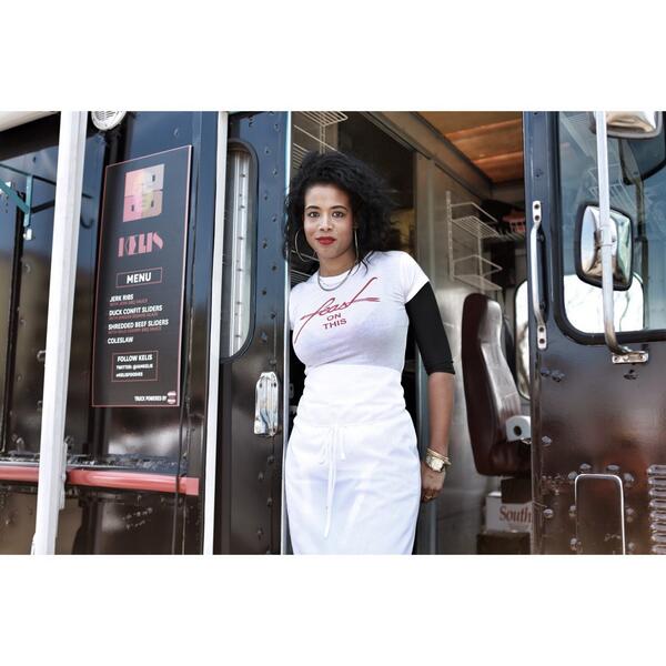 shoptoday's tweet photo. @iamkelis taking time out from slinging jerk ribs to say hey #sxsw #sxswbydc Thanks @shaunrgn for the pic! http://t.co/iZ1ruKrJzq