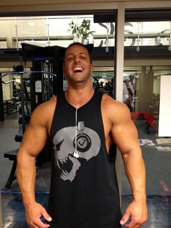 FrankSansonetti's tweet photo. @TheRealJRCook not when I wear shirts like this #Beastmodeeeeee http://t.co/rB9tqNYbhB