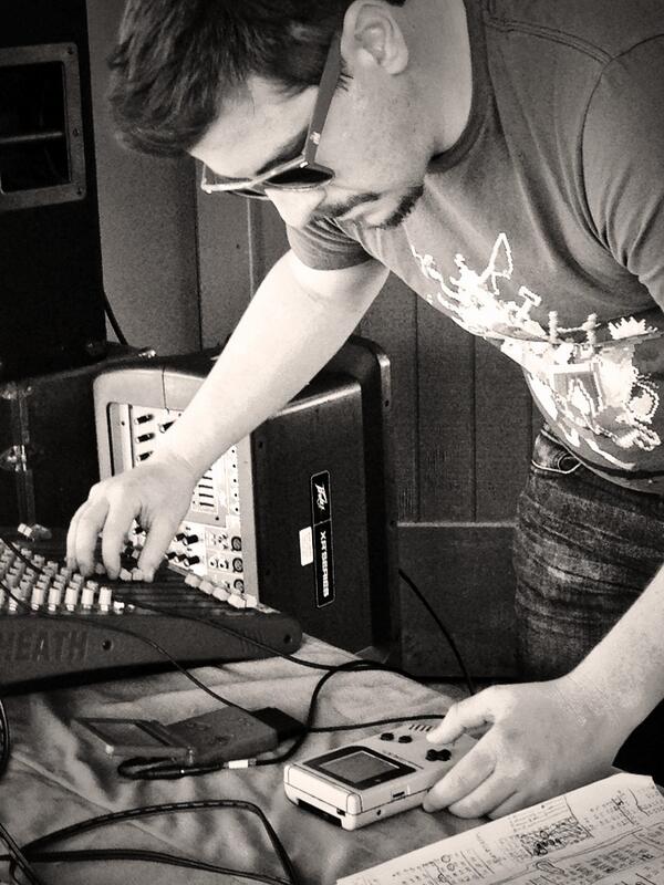 CheeseNoOnions's tweet photo. Houston #chiptune guy rocking the gameboy and DS. #TxChip #SouthBySquareWave #sxsw http://t.co/HLsXwkscld