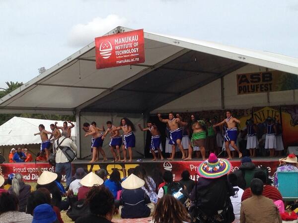 JRuakere's tweet photo. Haka time Nuie stylez! Loving it here @ Polyfest http://t.co/oQXTDQXUlQ