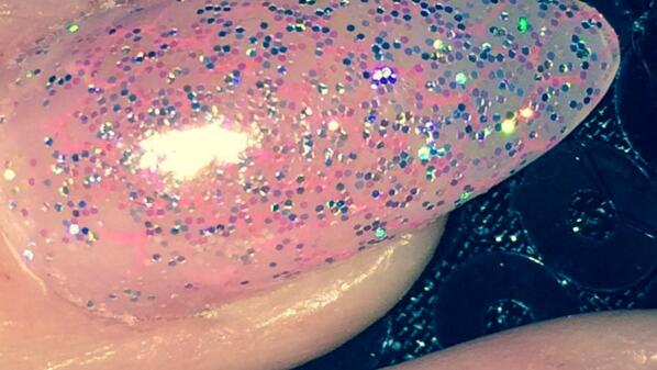 Nails_Beautique's tweet photo. @Louella_Belle @TomBachik  neon pink netting embedded in acrylic, precious artistic, holographic glitter to finish 😍 http://t.co/eixEH9eWkS