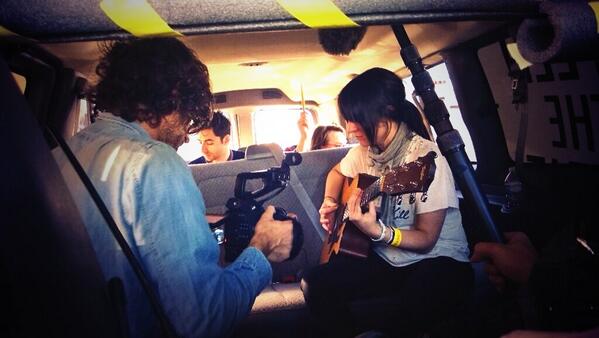 FeedTheBeat's tweet image. .@Blogotheque hacked the @FeedTheBeat #BandVan to shoot a Take Away Show with @hospitalityband.
