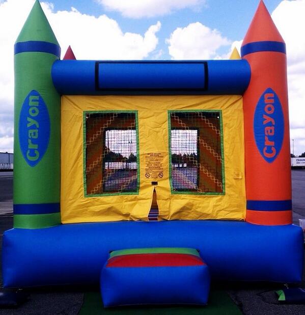 HPU_Relay4Life's tweet photo. Wanna play in a cool bounce house like this? Then sign up for Relay at HPU at http://t.co/LtLVS8OSUh! :) http://t.co/HTZp7KPP4L