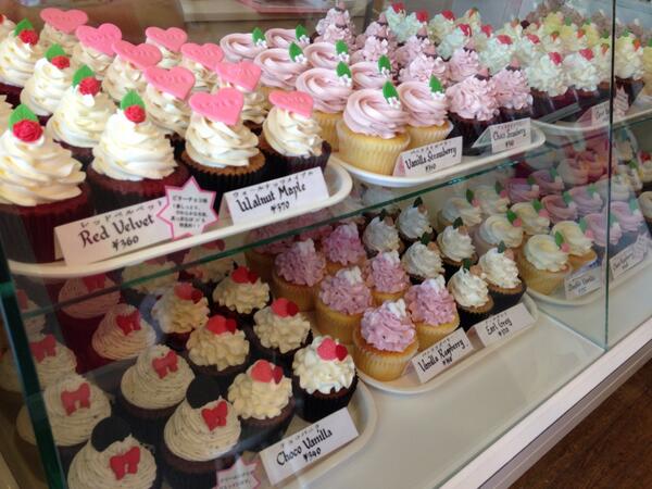 さかき カップケーキ専門店 本日オープン London Cupcakes 名古屋市千種区姫池通3 25 2 可愛くて美味しい Q 覚王山から徒歩で行けます Http T Co Bksjarcfhx