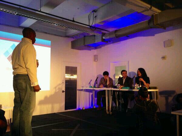 Thread_App's tweet photo. @Thread_App COO @mcsilkyb pitching at #startupbattles @AlleyNYC @dreamitventures http://t.co/243U6Yf7tB