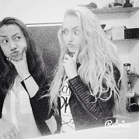 hmmmm.... wat zou shania nu aan het doen zijn ?? dat krijgen jullie zo te weten !!