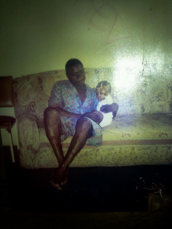synthiadjob's tweet photo. : Remember 
1995 . Papounet et moi ♥ . Je pense fort à toi tu ne peux pas avoir idée . Ah ! C'est la vie http://t.co/KwtGYieab3