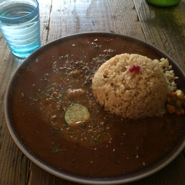yosea_0803's tweet photo. 大阪中津のSOMAのキーマカレー、一晩経っても鮮明に味を思いだせるほど強烈だった。 http://t.co/uggBXJb47j