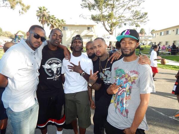 DBA2GS's tweet photo. Me &amp; Some Of The Fam! #O2G @nike_keyn @jHANKy_PrM @Hustleman2720 @OkayyyTiny @THEiTOoN &amp; The Big Homie Dominoe! http://t.co/wQnXnP6dGl