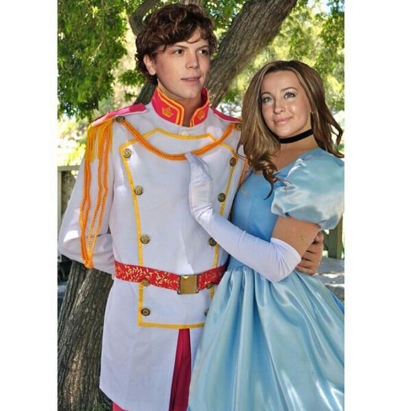 AshleyLeggat's tweet photo. Repost because I love it.. @michaelseater #dasey http://t.co/wjdLdMM90y