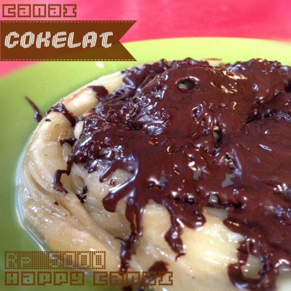 TopJer_Es's tweet photo. Lalu @HappyCanai toping cokelat leleh ~ http://t.co/rk0WpcKl4h