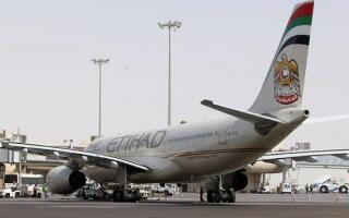 Emirates247's tweet photo. #Etihad #hiring cabin crew, pilots... http://t.co/G1j39mZkxr http://t.co/qk2zKeYcHI