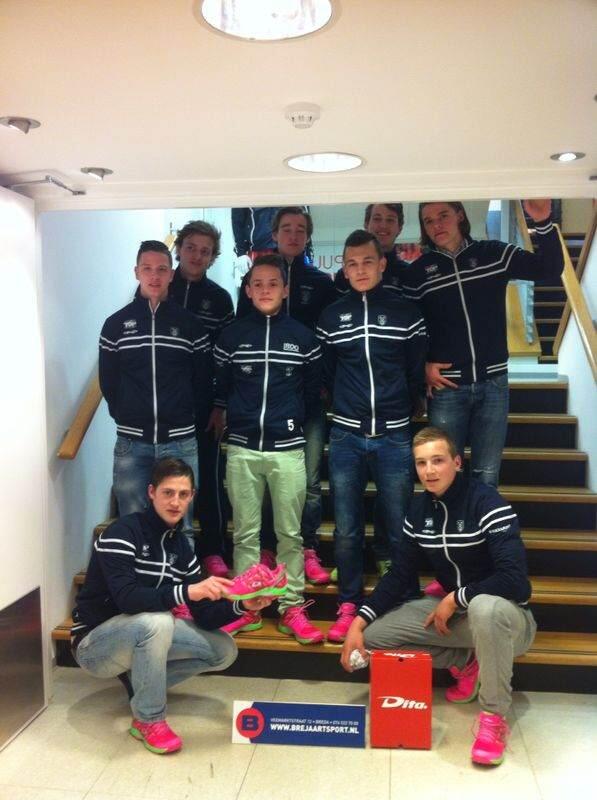 DitahockeyNL's tweet photo. As. weekend is Push JA1 te bewonderen op de nieuwe Dita schoenen @PushJA1 en Dita willen we Brejaart hiervoor danken! http://t.co/mDRgBhA7GI