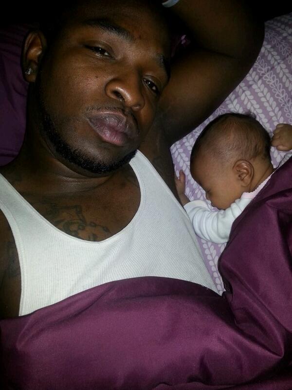 DatBoyShow's tweet photo. My view right now, this Lil girl all over the bed lol. Love me some her though http://t.co/GzqKTJ1QU9