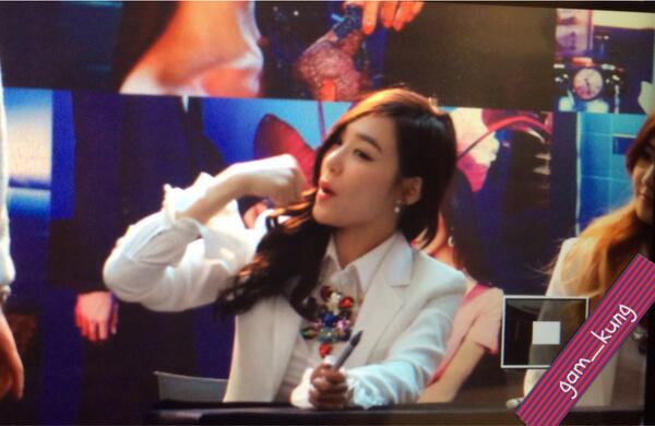 [PIC][14-03-2014]SNSD xuất hiện tại buổi fansign cho "Mr.Mr." vào tối nay  Bir8LCnCMAA56rg