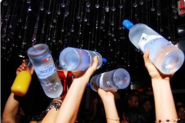 djdonjuan8's tweet image. Next Friday The Start Of #MembersOnlyFridays @RosewoodNYC #MONYC