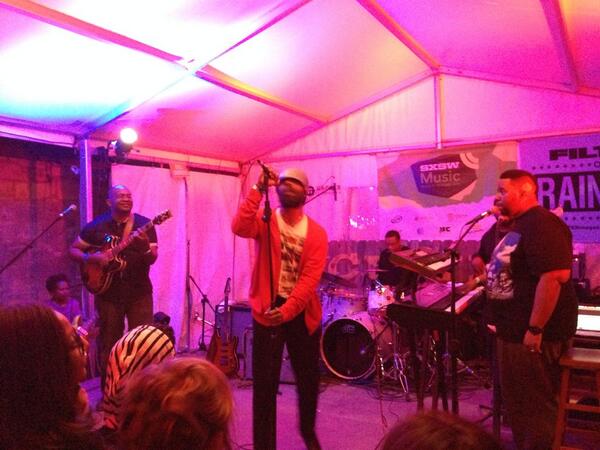 ricardocr's tweet photo. @codychesnuTT @rogerbul #sxsw http://t.co/bxhgoWIdnc