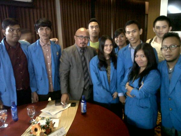 Forum Diskusi Ilmiah Mahasiswa Fakultaa Hukum Universitas Kristen Indonesia <a href="/FdimFHUki/">Forum Diskusi Ilmiah</a> di <a href="/tvone_ilc/">ILC</a> <a href="/gabrielmahal/">The Art of TingWe</a>