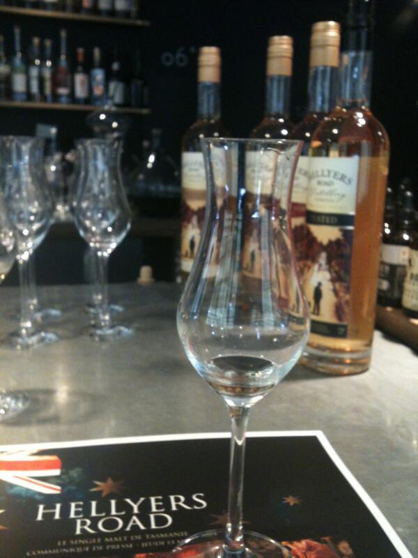 JohannaGutkind's tweet image. #HellyersRoad, découverte du #whisky de Tasmanie @finespirits_fr  une jolie gamme avec des notes fruitées @meltyFood