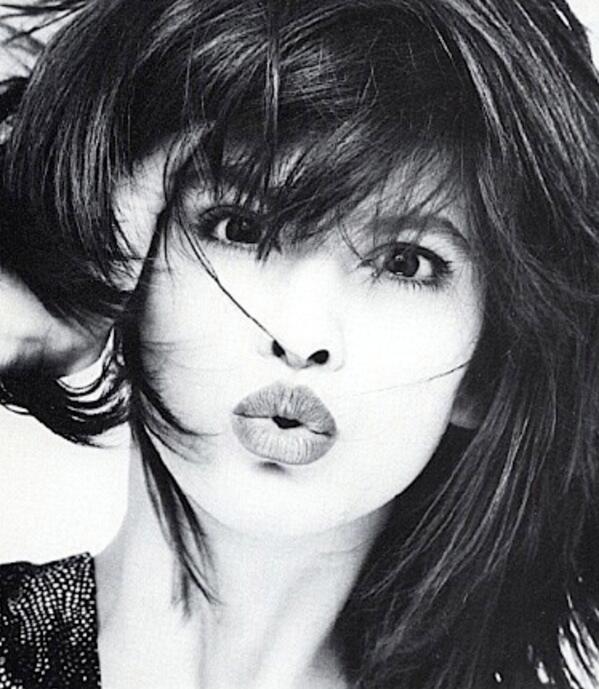 MrsRobinsonMgt's tweet photo. #flashbackfriday @VanSpee circa 1988 shot by Chris Grout-Smith #modelarchives #mrsrobinsonsonmgt http://t.co/c9PO2EEtdK