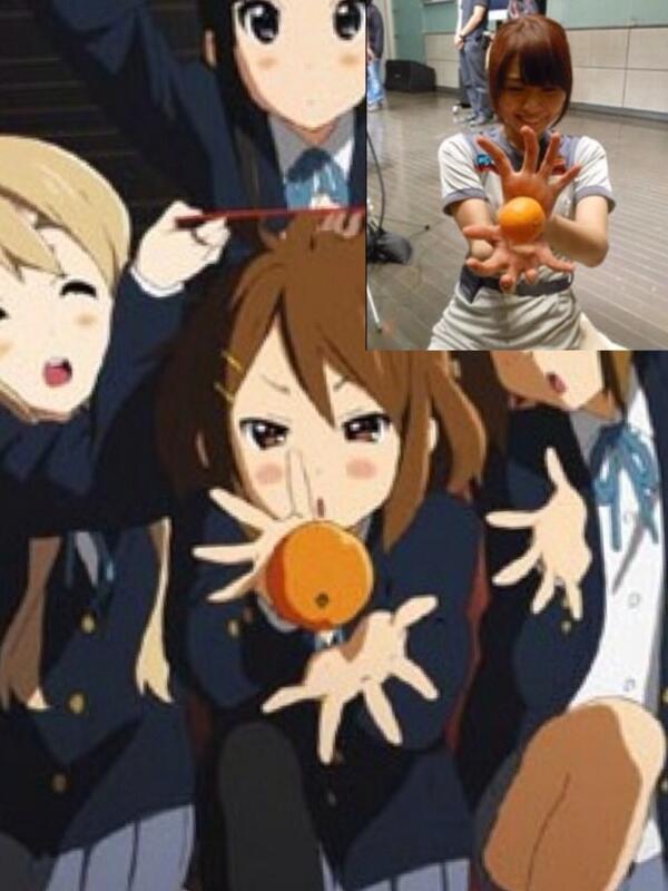 豊崎愛生画像bot Pa Twitter けいおん 平沢唯 豊崎愛生 同じ人ですよだから 同じことしてしまう 笑 T Co Aubgzxyn7s